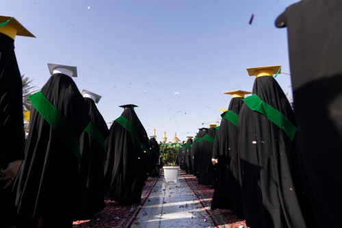 العتبة العباسية تحتفي بتخرج أكثر من 5000 طالبة من الجامعات العراقية