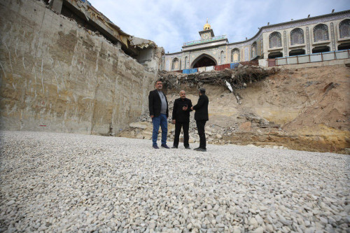 سيكون العمل فيه 18 ساعة يومياً.. صحن الامام الحسن (عليه السلام) وصل إلى عمق 18 متر قرب الحرم الحسيني (فيديو)