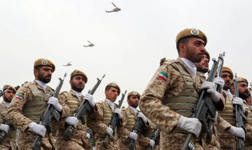 الجيش الإيراني يحذر من مؤامرة إسرائيلية تستهدف استقرار البلاد