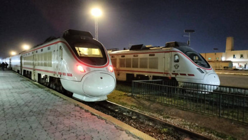 النقل تعلن تسيير 11 قطاراً لنقل زائري الإمام الكاظم "عليه السلام" في ذكرى استشهاده