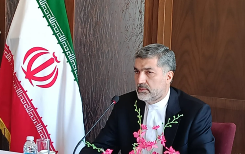 القنصل الإيراني بالنجف الأشرف: جماعات إرهابية استغلت الاحتجاجات السلمية وراح ضحيتها 300 رجل أمن