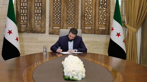 الشرع يوقع اتفاقاً لوقع إطلاق النار ودمج “قسد” بالجيش السوري