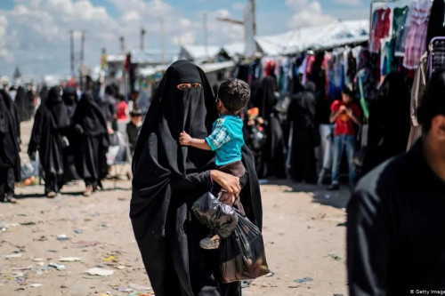 يضم عوائل داعش.. قسد تعلن الانسحاب من مخيم الهول