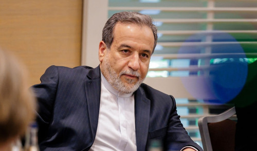 ستطال المنطقة بأكملها.. إيران تحذر أمريكا: الرد سيكون "بكل ما نملك" على أي هجوم