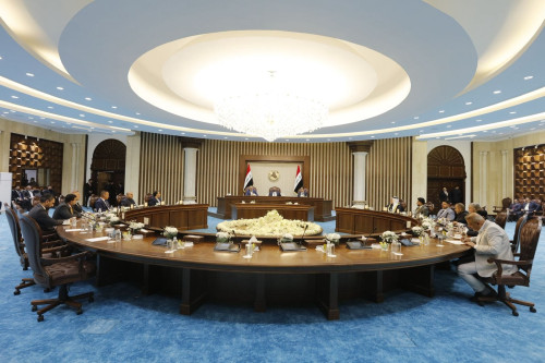 فيحان يطالب بالإسراع في إعداد مسودة لتعديل قانون المحافظات