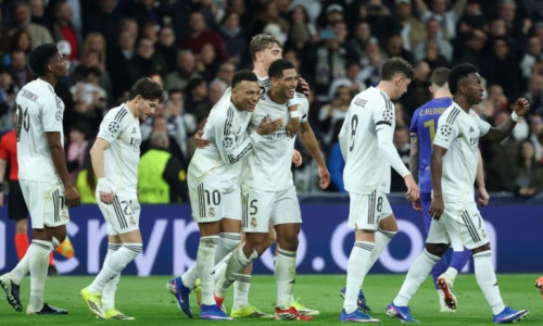 صراع القمة في الدوري الإسباني يشتعل.. ريال مدريد يواجه فياريال وبرشلونة يلاقي أوفييدو