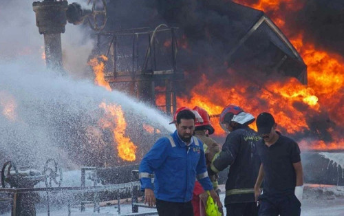 اخماد حريق مستودع نفطي في البصرة دون تسجيل اصابات او ضحايا