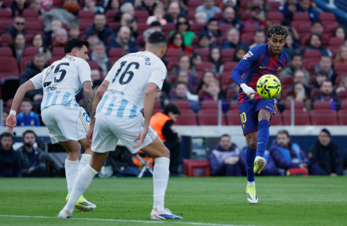 برشلونة يهزم ريال أوفييدو ويستعيد صدارة الدوري الإسباني