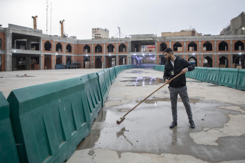 العتبة العباسية تهيئ صحن السيدة أمّ البنين (عليها السلام) لتسهيل حركة زائري النصف من شعبان