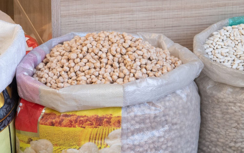 خلال شهر واحد.. العراق يستورد حبوباً وبقوليات من تركيا بقيمة تتجاوز 100 مليون دولار