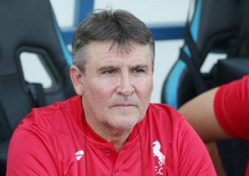 الكرمة يقيل مدربه الإسباني بعد تراجع النتائج