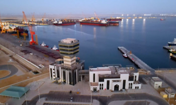 استهداف ميناء الدقم بمسيّرتين في سلطنة عُمان (فيديو)