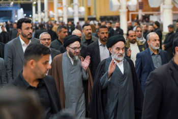 الحوزة العلمية في النجف الأشرف تقيم مجلس عزاء باستشهاد السيد الخامنئي (صور)