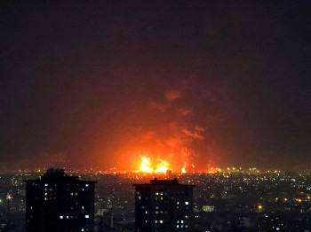 شهداء وجرحى جراء استهداف فندق وسط بيروت (فيديو)