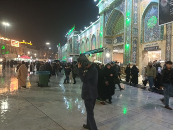 في آخر ليلة جمعة من شهر رمضان.. امطار وزوار في رحاب ابي عبد الله الحسين واخيه ابو الفضل (عليهم السلام)(فيديو)