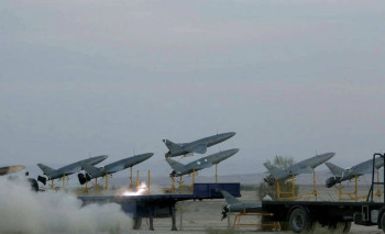 إيران تعلن استهداف مطار بن غوريون ووزارة الأمن الداخلي والقناة 13 بهجوم واسع بالمسيرات