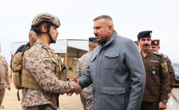 وزير الداخلية: لا توجد انسحابات لقطاعات الحشد الشعبي من الحدود مع سوريا