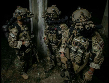 غارات جوية ومسيّرات ومروحيات "بلاك هوك" مصابة.. كيف تم إنقاذ الضابط الأميركي من إيران؟