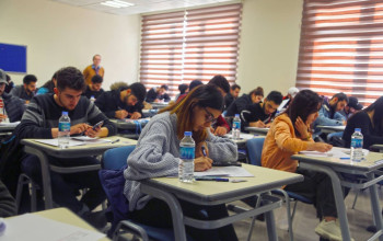 جامعات "القسط أولا": حين تغدو "وصولات التسديد" بطاقة العبور الوحيدة للقاعات الدراسية والامتحانية