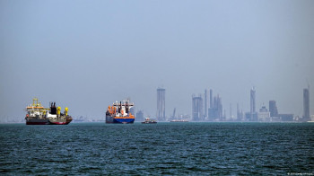 ناقلات "عملاقة" تحمل نفطاً سعودياً وعراقياً تغادر الخليج عبر مضيق هرمز