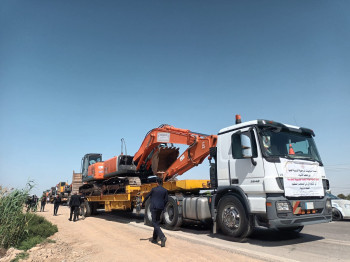 تضم (24) شاحنة و (23) سيارة اسعاف.. قافلة العتبة الحسينية الاغاثية الثانية تصل طهران