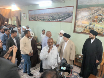 وكيل عام المرجع السيستاني يلتقي بوفد العتبة الحسينية الاغاثي بمدينة قم المقدسة ويرحب بتلاحم العراقيين مع الشعب الايراني في محنته