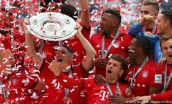 رسميًا.. بايرن ميونخ يتوج بطًلا للدوري الألماني