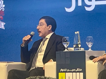 محافظ البنك المركزي : الرواتب لم ولن تتوقف .. وسنستمر بدعم الدولة