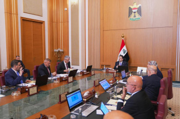 حكومة تصريف الأزمات: تغليب الأجندات السياسية على الاستحقاقات المعيشية