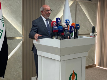 وزير النفط الجديد: العراق صدر 10 ملايين برميل في نيسان عبر مضيق هرمز
