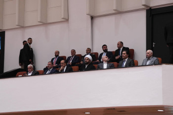 انشقاقات وتكتلات داخل مجلس النواب العراقي بعد منح الثقة لحكومة الزيدي
