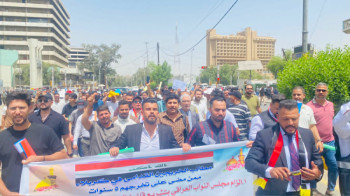 خريجو العراق يتظاهرون في بغداد مطالبين بتشريع قانون يضمن تعيينهم وإنهاء “المفاضلة والمحسوبية”