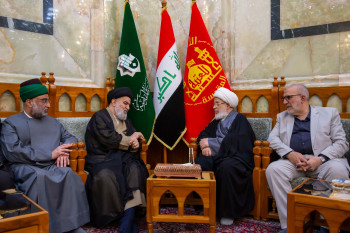 بعد زيارته لمرقد ابي الفضل العباس:الشيخ الكربلائي والسيد الصافي يتبادلان التهاني بمناسبة عيد الاضحى