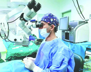 مستشفى ابن الهيثم للعيون يستقبل 12 إصابة خلال العيد