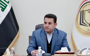 مستشار الأمن القومي ينفي دفع العراق رسوم مرور من مضيق هرمز