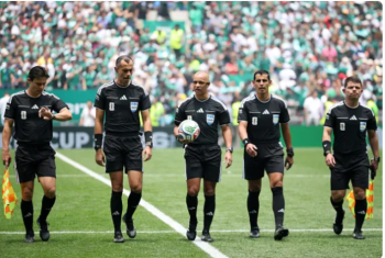 تصل إلى 100 ألف دولار.. كم يجني حكام كأس العالم 2026؟