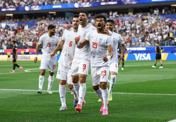 بعد ساعات من التعادل مع نيوزيلندا.. طرد المنتخب الإيراني من أمريكا وإعادته إلى المكسيك