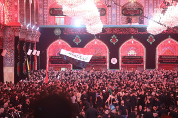 صور في قلب كربلاء:عزاوات عاشورائية  تترى الى حرم الامام الحسين عليه السلام