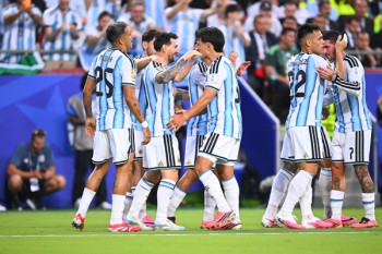في ليلة تاريخية لميسي.. الأرجنتين تحجز مقعدها في الدور الثاني  بالفوز على النمسا بهدفين للاشيء
