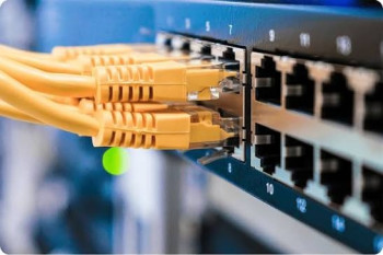 العراق يبدأ تسويق سعات الإنترنت "الترانزيت" ويتسلم أول دفعة بالعملة الصعبة