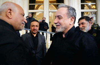 وزير الخارجية الإيراني يصل إلى كربلاء المقدسة