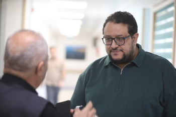 في مستشفى الثقلين لمعالجة الاورام بالبصرة... طبيب عربي يتحدث عن كيفية اجراء العمليات بأدق المعايير العالمية