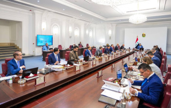 اهم قرارات مجلس الوزراء :تخصيص مبلغ (52.5) مليار دينار للجهات المعنية والعتبات المقدسة، واستئجار (2400) حافلة لنقل الزائرين خلال زيارة الاربعين