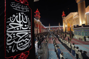 العتبة العلوية المقدسة ترفع راية الحزن إيذاناً ببدء مراسم إحياء ذكرى استشهاد الرسول الأكرم