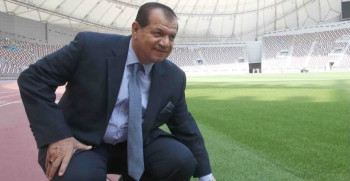 حسين سعيد ينتقد أرضيات الملاعب ويحمل لجنة التراخيص المسؤولية