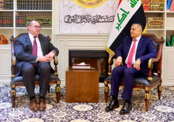العبودي للقائم بالأعمال الأمريكي: الحكومة العراقية ماضية بتنظيم عملية حصر السلاح