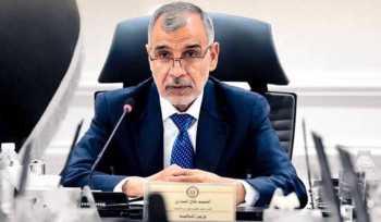 وزير المالية: رواتب الموظفين مؤمّنة ولا نية لصرفها كل 45 يوماً