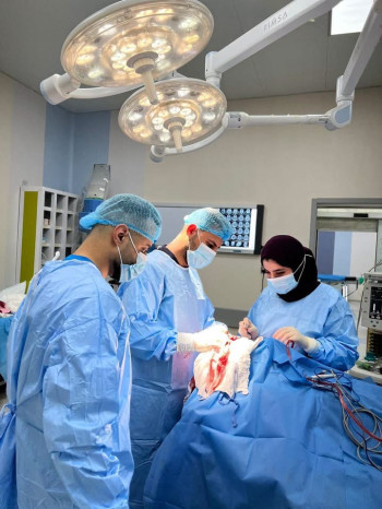 رضيع بعمر 5 أيام ينجو من نزف دماغي خطير بعملية جراحية طارئة في ميسان