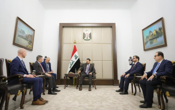 الزيدي يستقبل القائم بالأعمال الأمريكي لدى العراق
