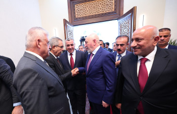 رئيس الجمهورية :يجب الاهتمام بواقع كربلاء الخدمي والعمراني كونها تستوعب الملايين من الزائرين وكونها منطلقاً لفتوى الجهاد الكفائي